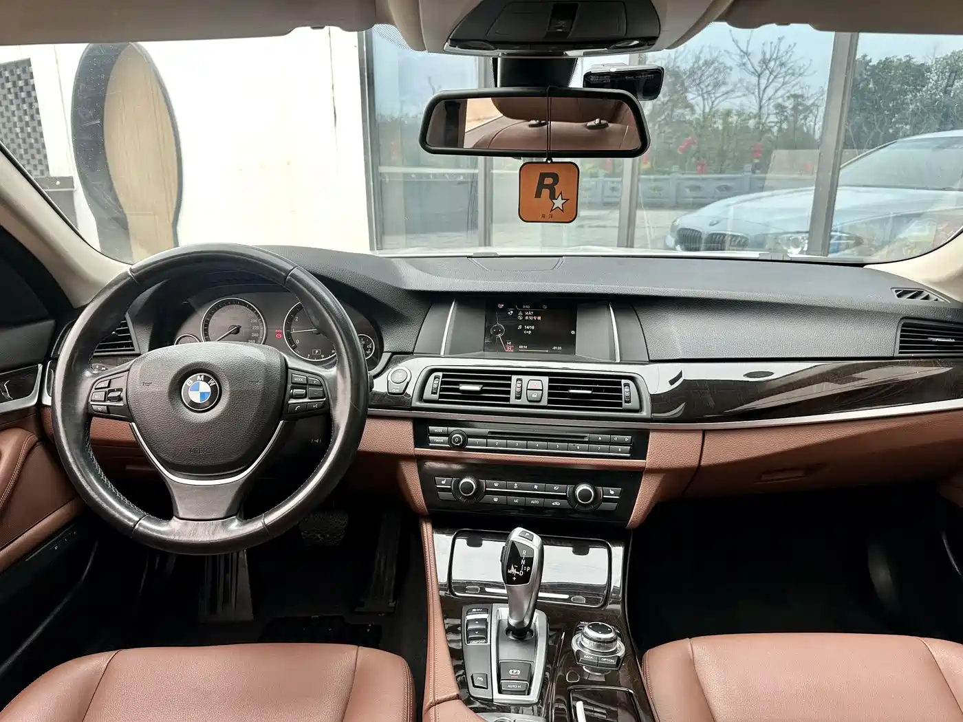 BMW 5 Series 2017 525Li Leading Edition фото 10