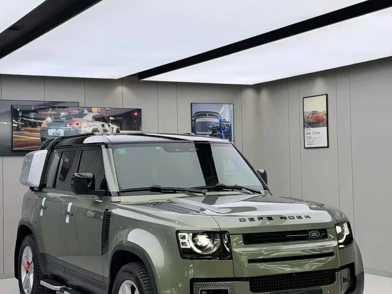 Land Rover Defender 2021 110 P400 SE фото 3