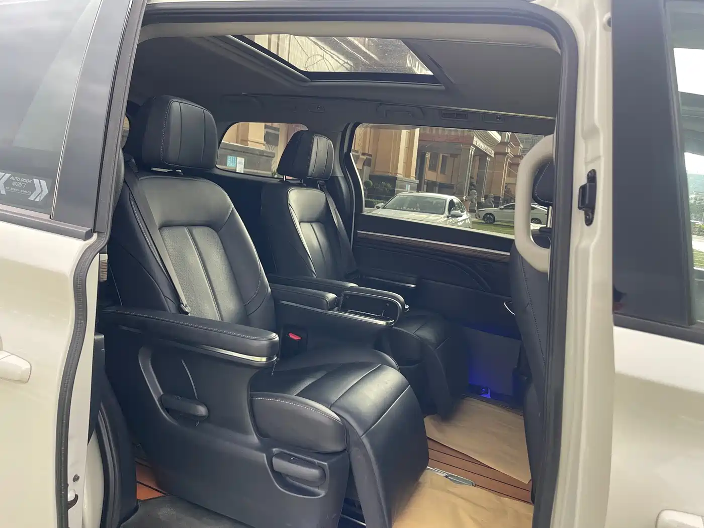 GAC Trumpchi Trumpchi M8 2021 Leading Show Series 390T Prestige Edition фото 12