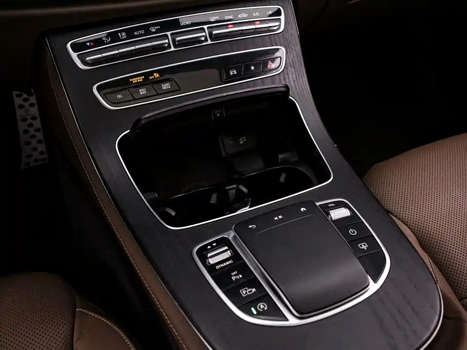 Mercedes-Benz E-Class 2021 E 300 L Sport Premium фото 9