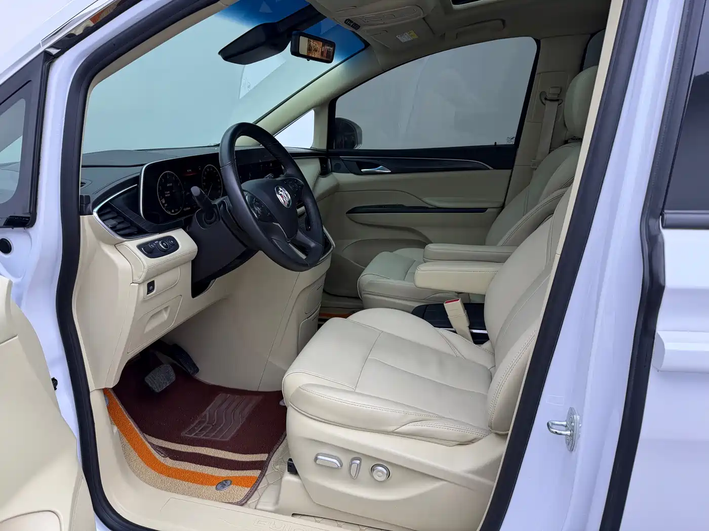 Buick GL8 2023 ES Landmaster Exclusive фото 5