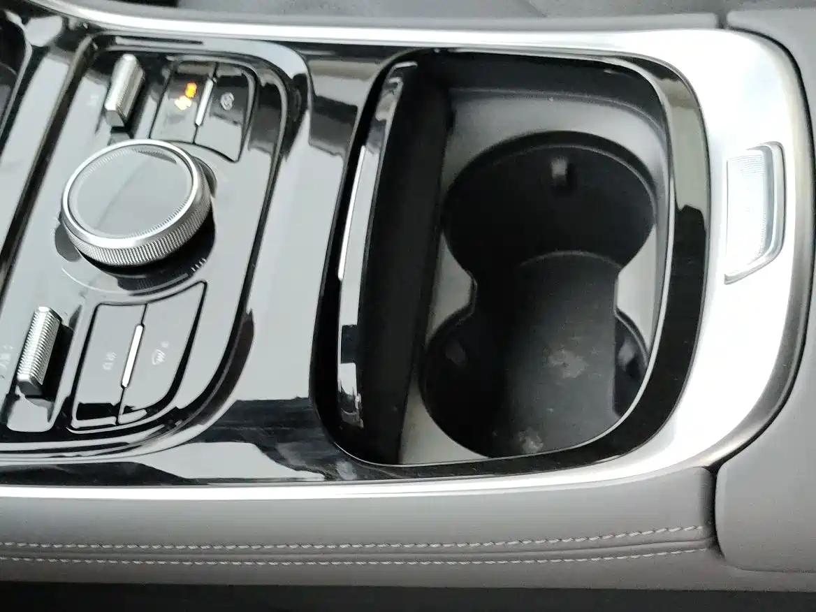 Geely Galaxy Galaxy A7 2025 EM-i 150km Explorer+ Edition фото 22