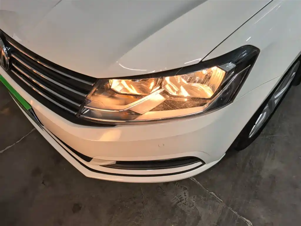 Volkswagen Lavida Tour 2017 230TSI DSG Comfort Edition фото 24