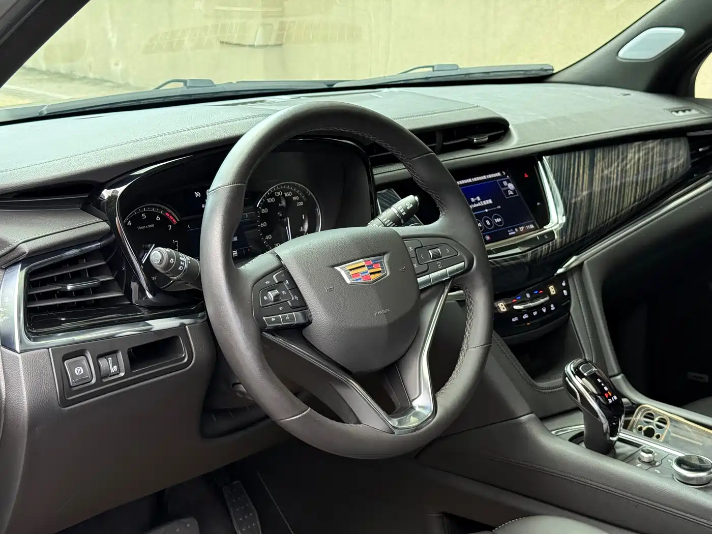 Cadillac XT6 2023 2022 2.0T 6-Seater 4WD Luxury Edition