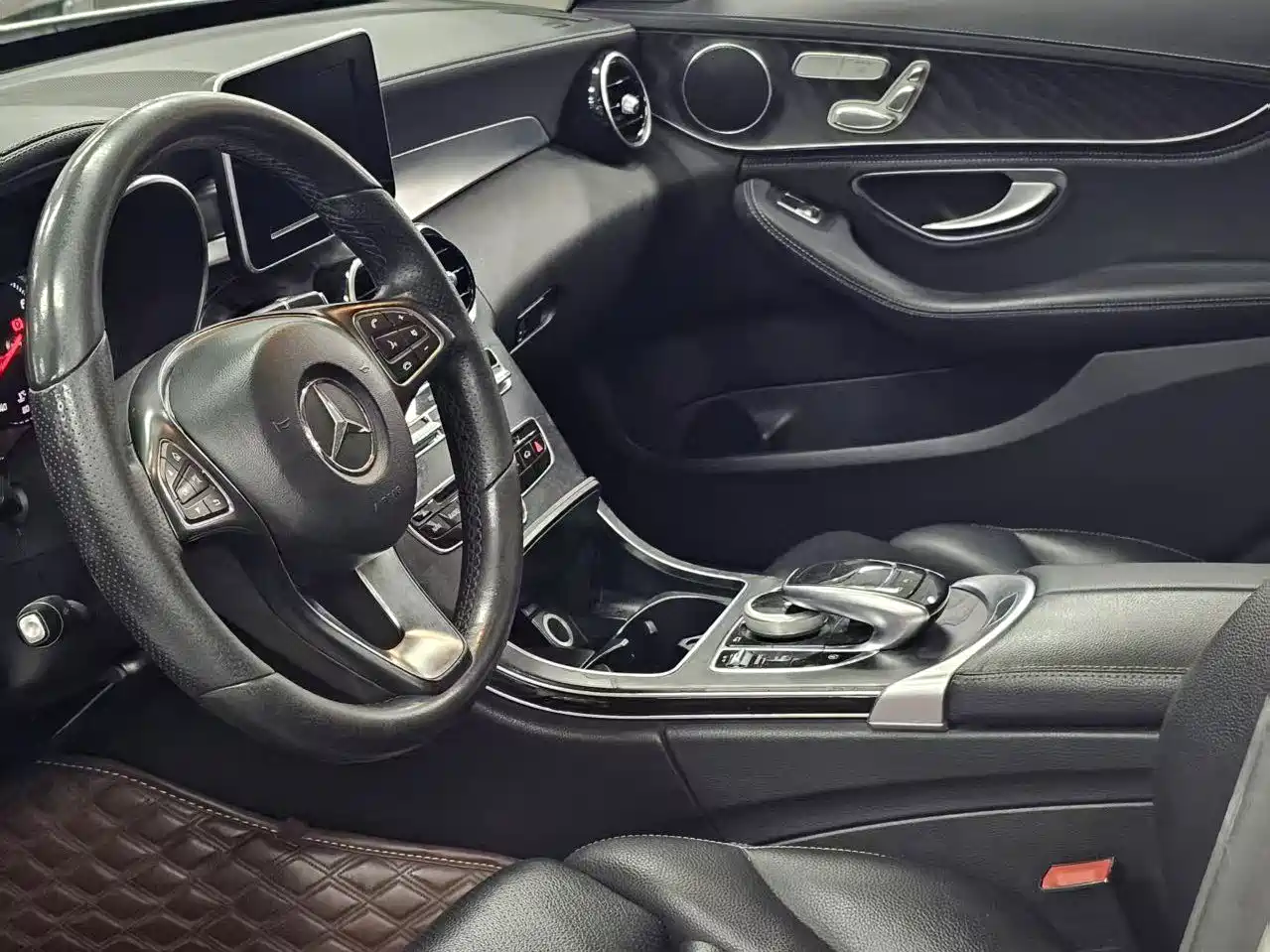 Mercedes-Benz C-Class 2017 Facelift C 200 L Sport Edition фото 4