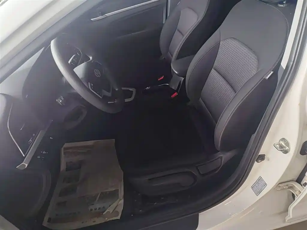 Hyundai Elantra 2016 Model 1.6L Automatic Smart Elite фото 15