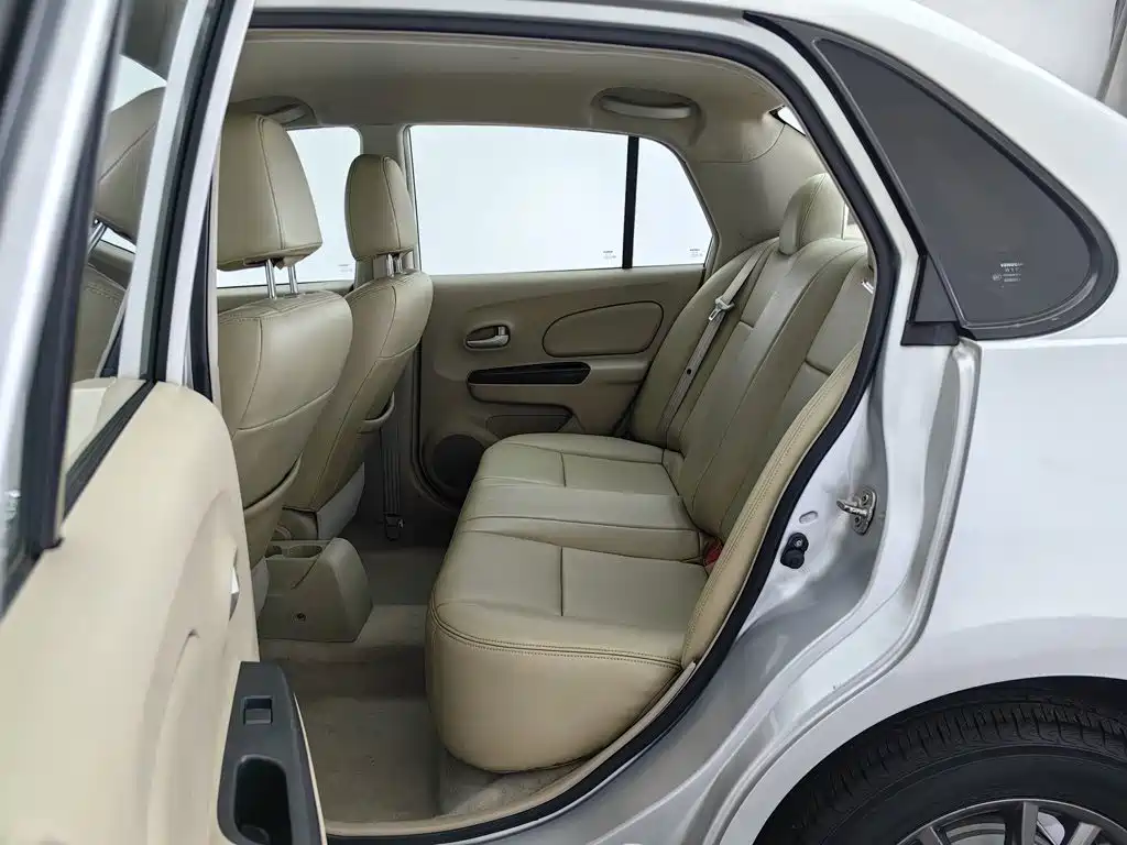 Venucia D50 2014 2013 1.6L Auto Fashion
