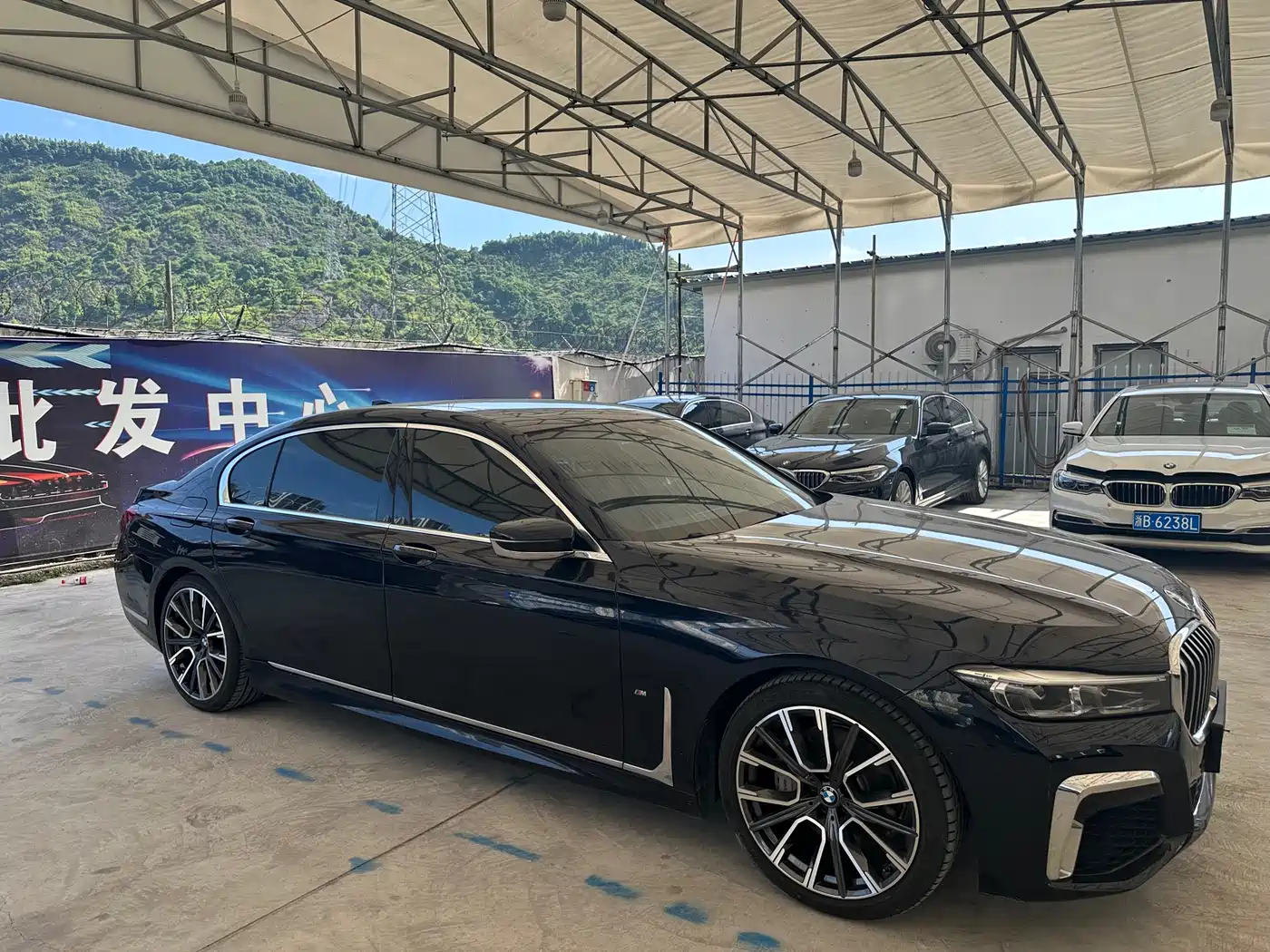 BMW 7 Series 2019 740Li Leading M Sport Package фото 4
