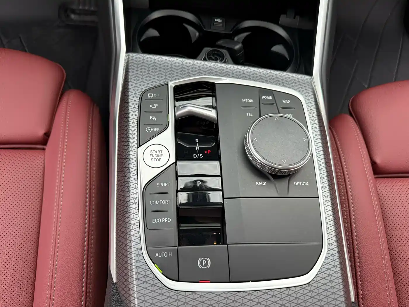 BMW 3 Series 2025 330Li M Sport Night Edition фото 4