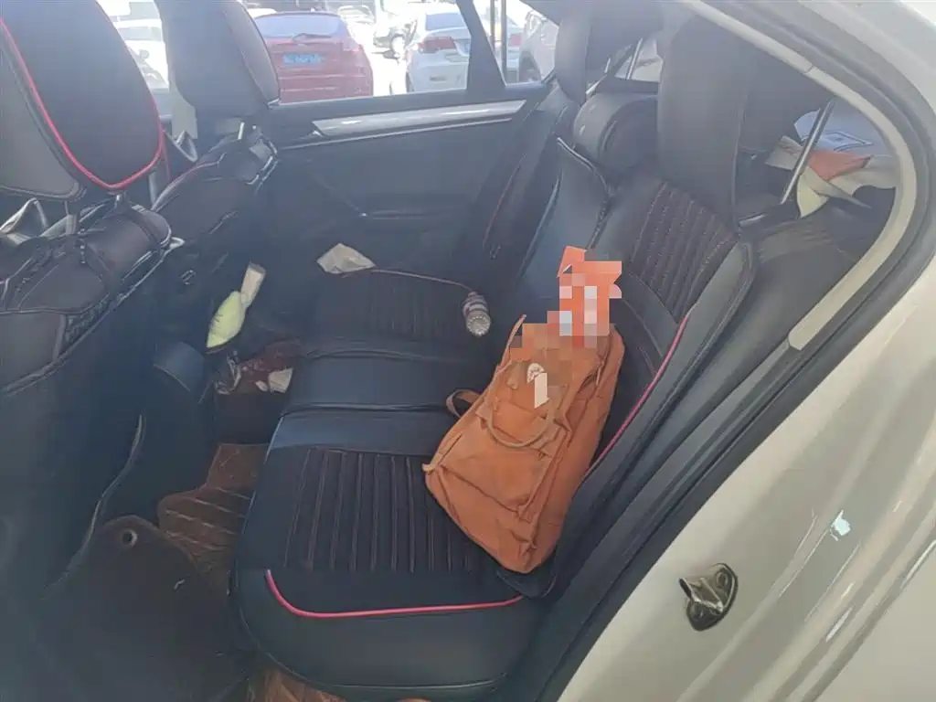 Volkswagen Bora 2016 230TSI DSG Comfort фото 17