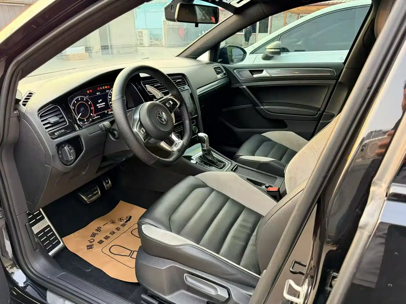 Volkswagen Golf 2020 280TSI DSG R-Line фото 7