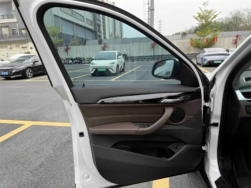 BMW X1 2020 sDrive25Li Leading Model фото 19