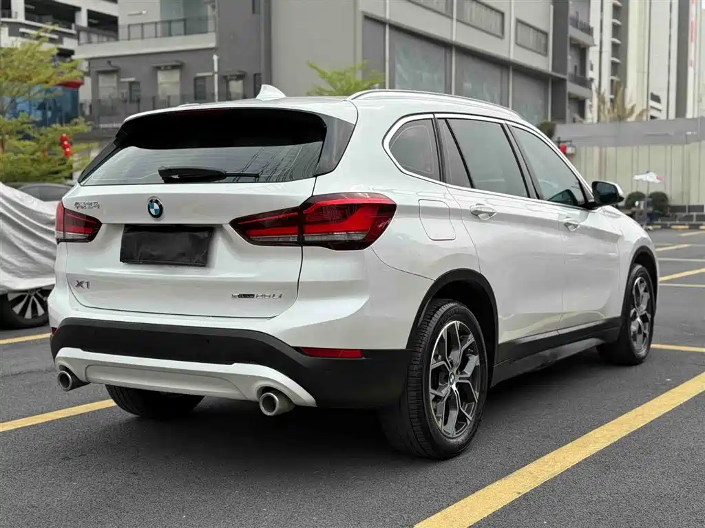 BMW X1 2020 sDrive25Li Leading Model фото 4