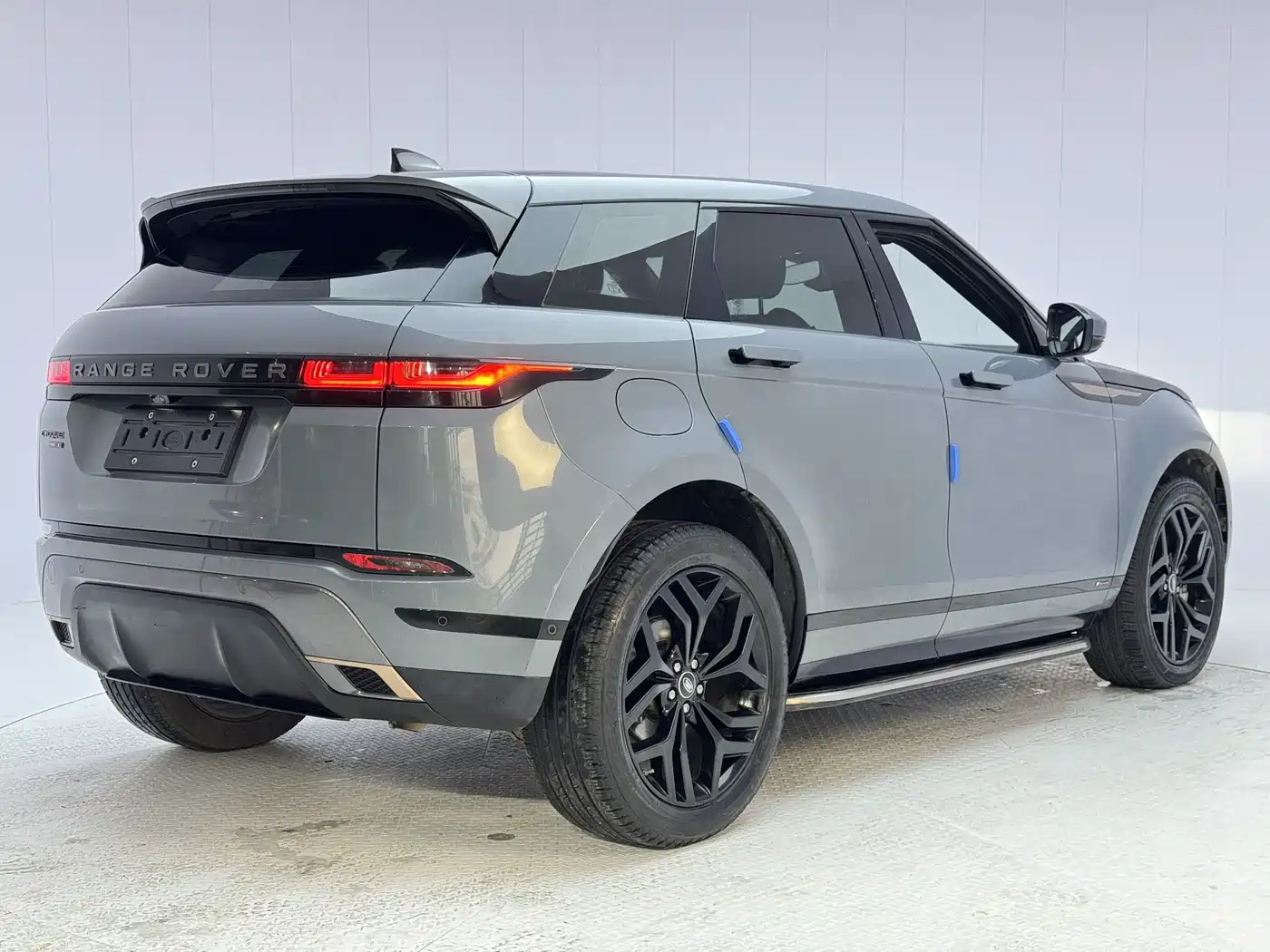 Land Rover Range Rover Evoque 2020 Model 249PS R-DYNAMIC S Gloss Black Sport Edition фото 2