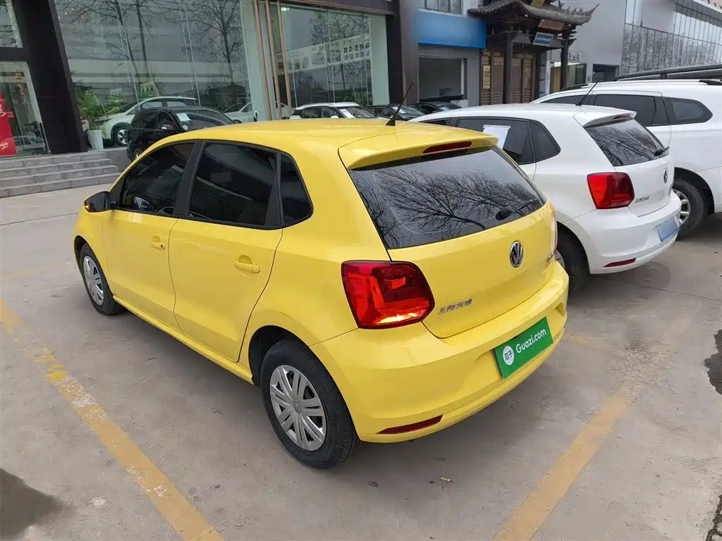 Volkswagen Polo 2016 1.4L Automatic Trend фото 5