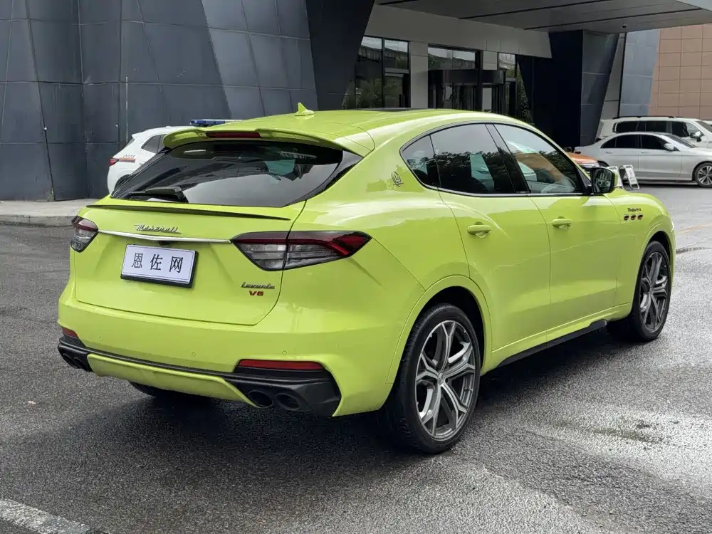 Фото 12 - Maserati Levante