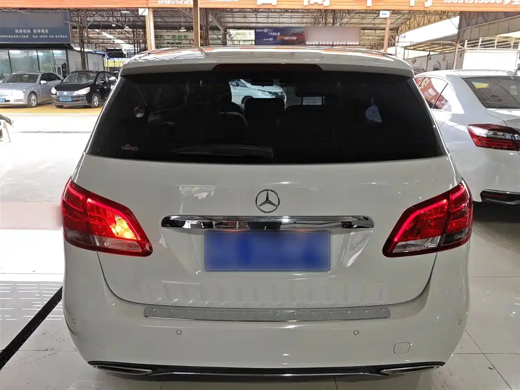 Mercedes-Benz B-Class 2018 B 200 Sport фото 4