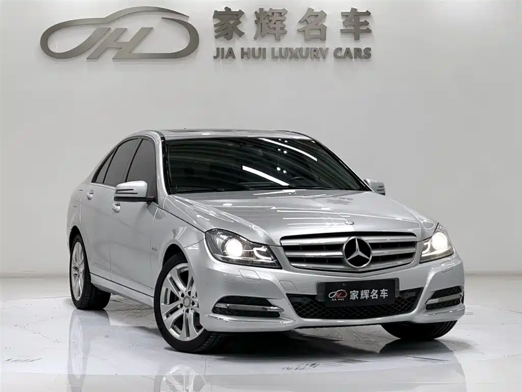 Mercedes-Benz C-Class 2011 C 200 CGI Fashion фото 3