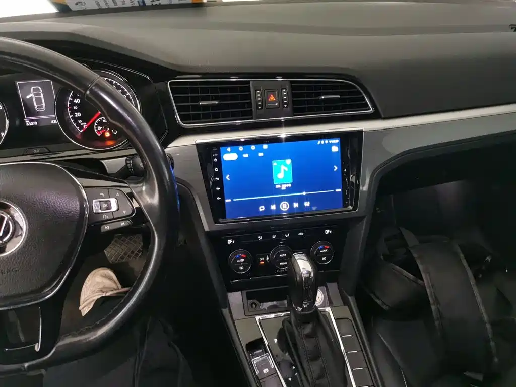 Volkswagen Lamando 2015 280TSI DSG Comfort фото 6