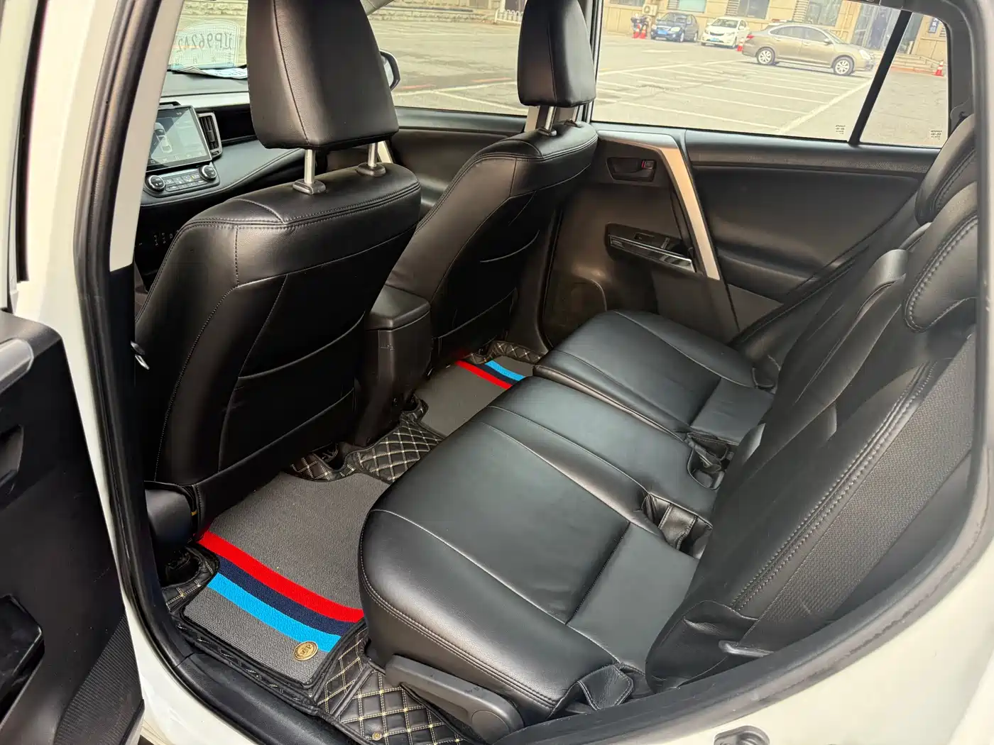 Toyota RAV4 Rongfang 2016 2.0L CVT 2WD Comfort (China V) фото 5