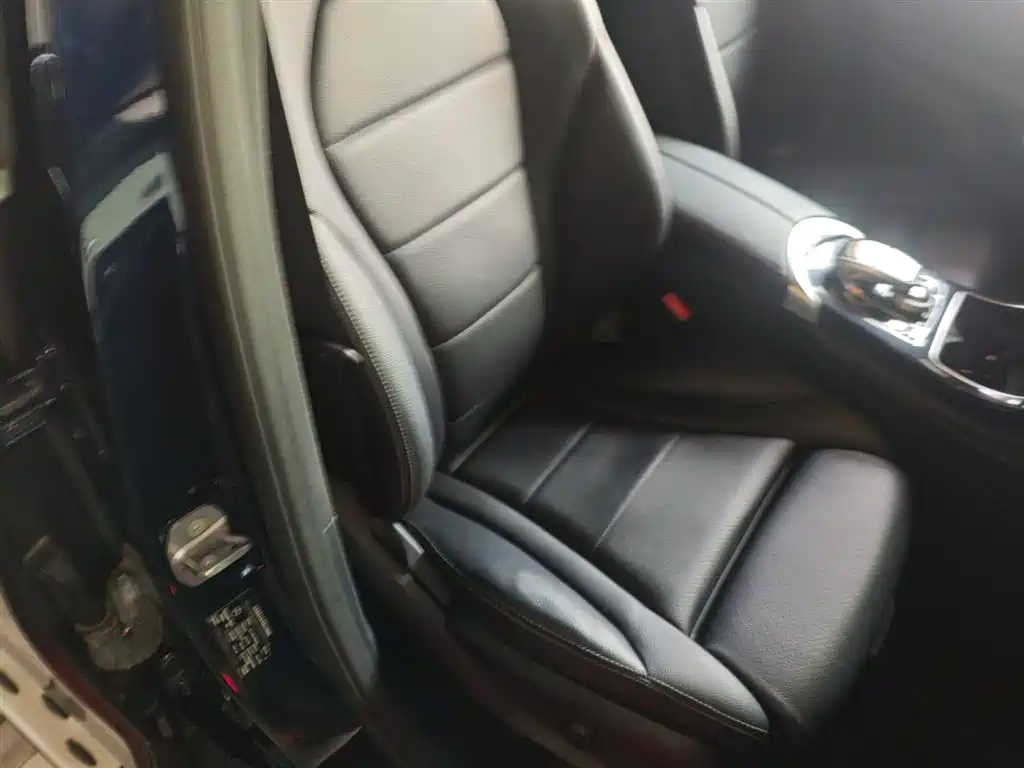 Mercedes-Benz GLC 2017 GLC 200 4MATIC фото 25