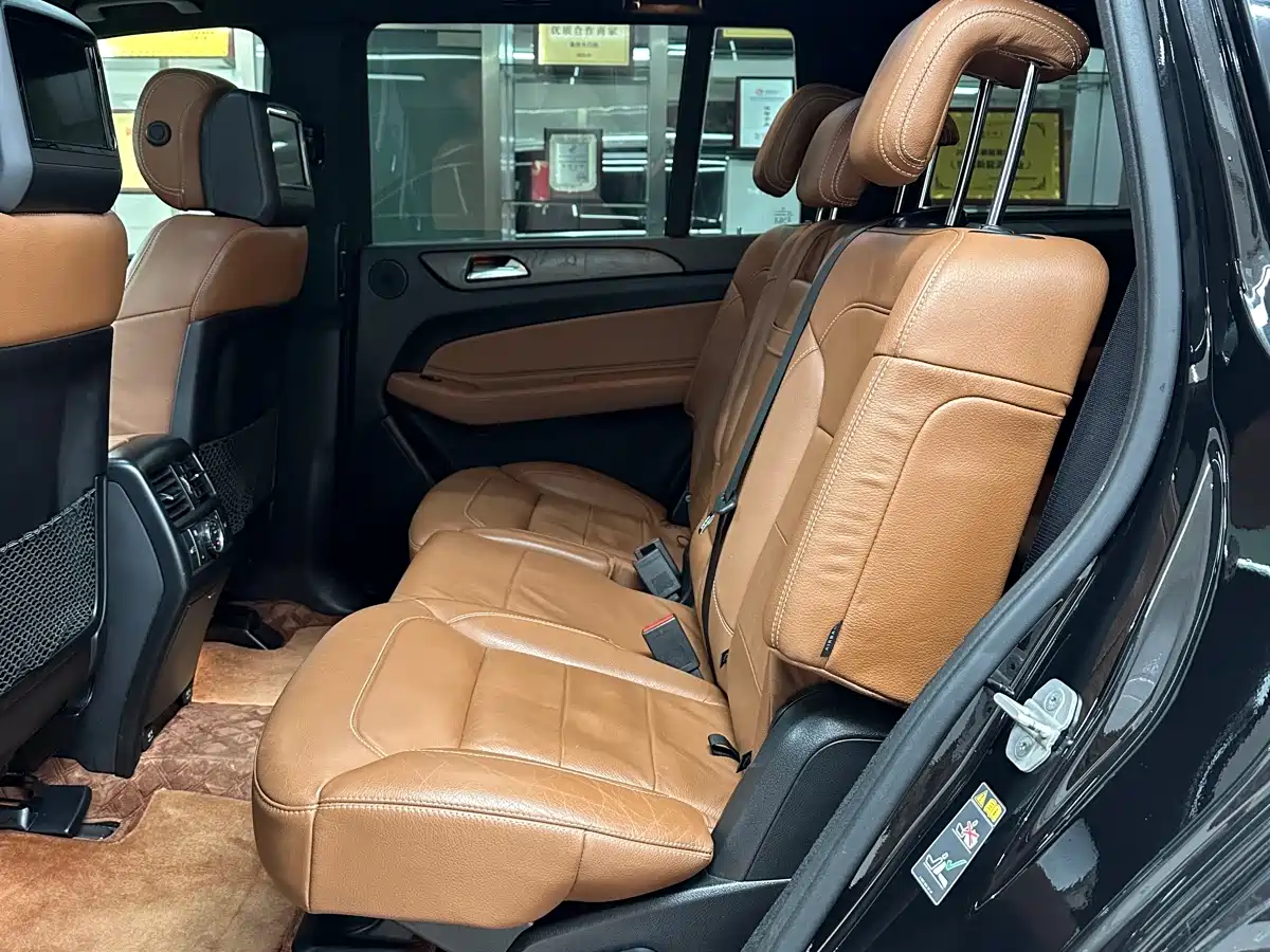 Mercedes-Benz GLS 2016 GLS 400 4MATIC Luxury фото 10