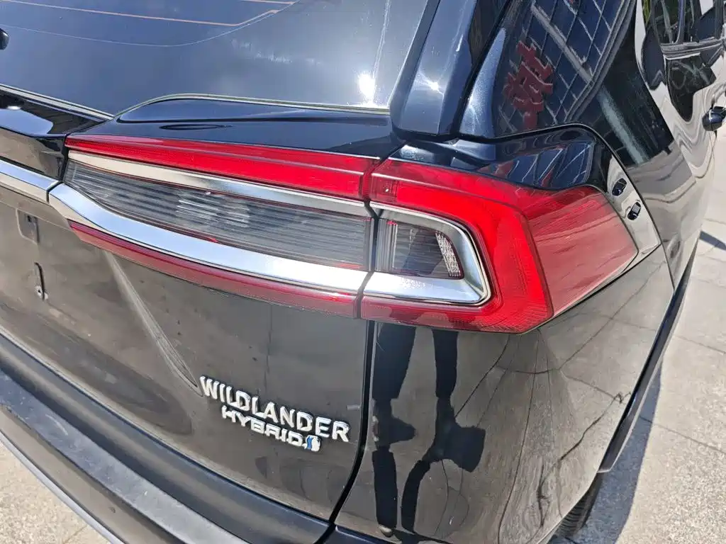Photo 15 - Toyota Wildlander
