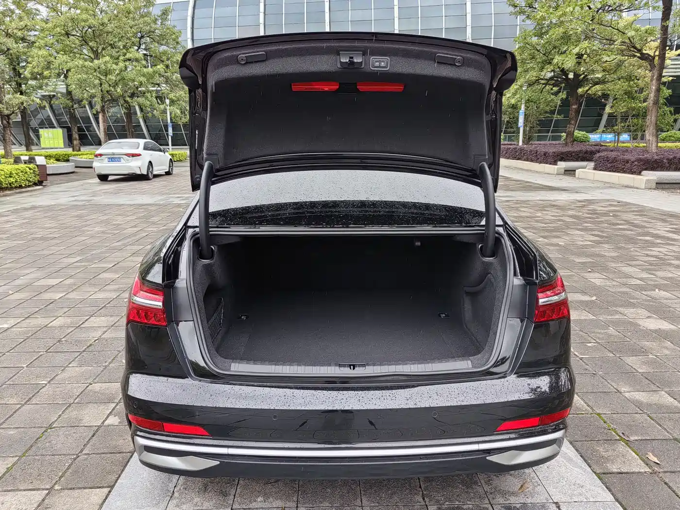 Audi A6L 2023 Facelift 55 TFSI quattro Exclusive Dynamic фото 11