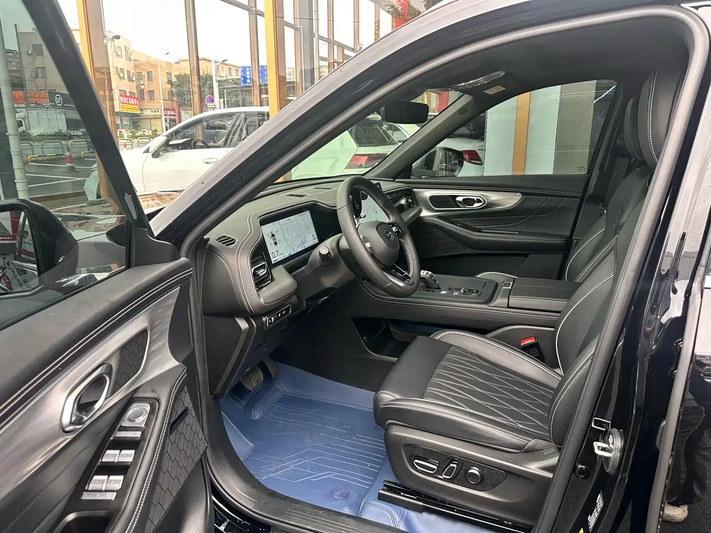 GAC Trumpchi Trumpchi GS8 2025 Pilot Series 2.0TGDI 2WD Luxury Edition 5-seater фото 7