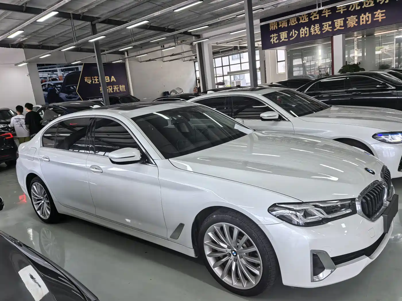 Фото 4 - BMW 5 Series