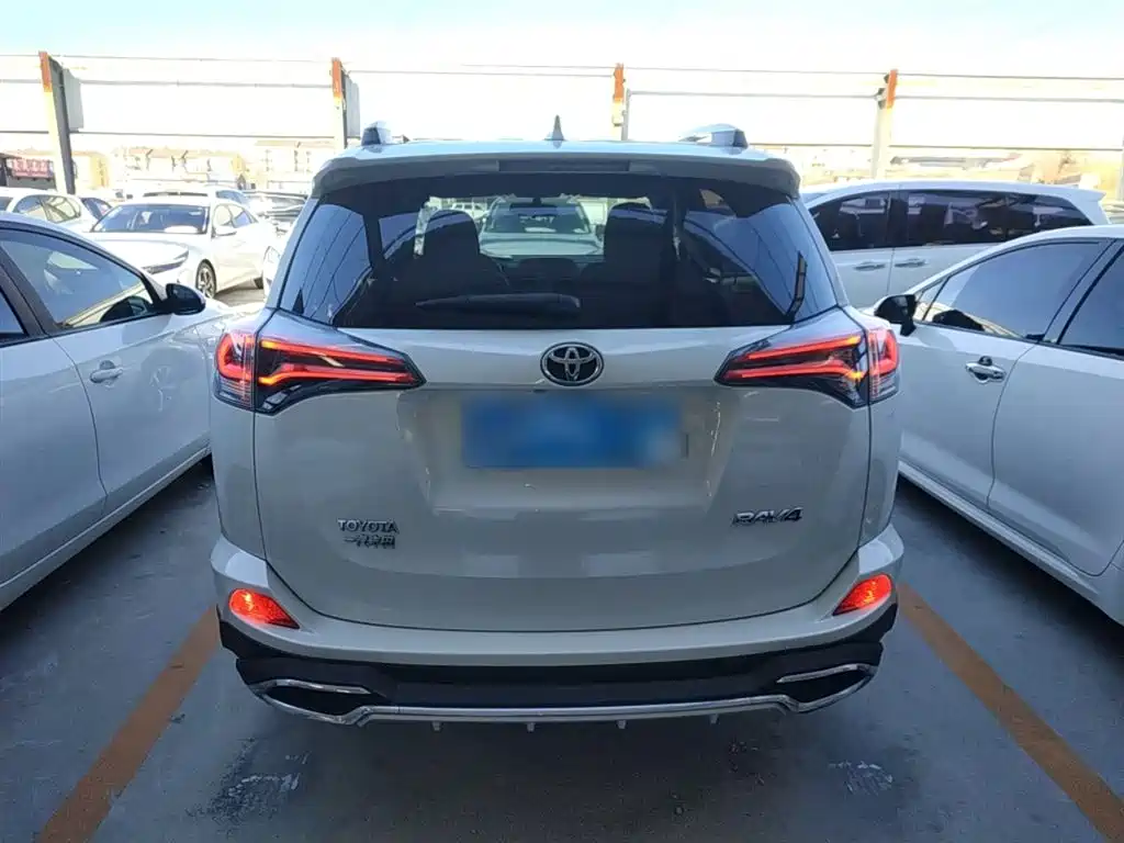 Toyota RAV4 Rongfang 2019 2.0L CVT 2WD Comfort Edition China VI фото 4