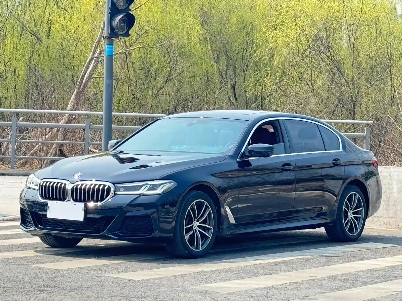 BMW 5 Series 2022 525Li M Sport Package