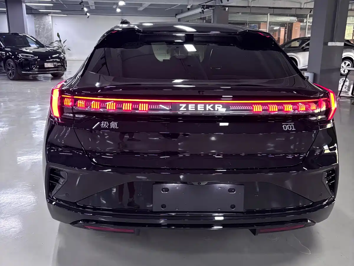 2026 ZEEKR 001