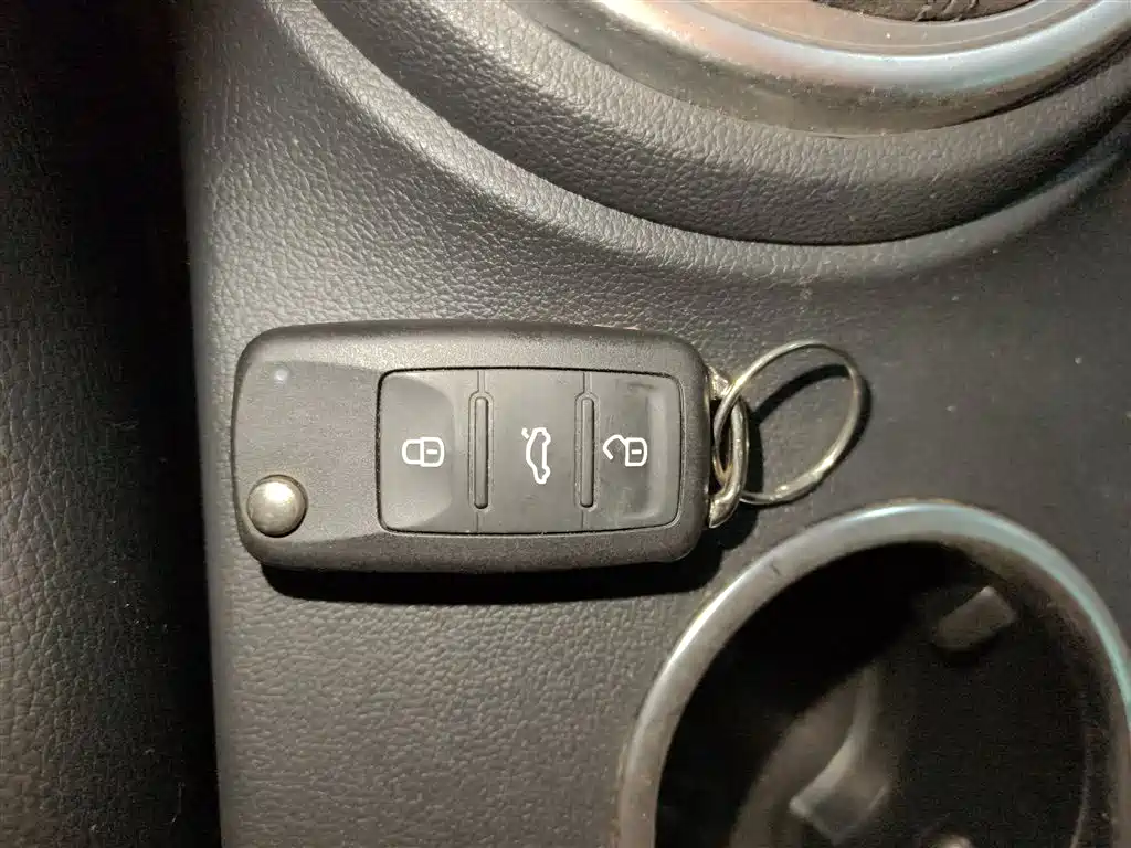 Volkswagen Beetle 2015 180TSI фото 9