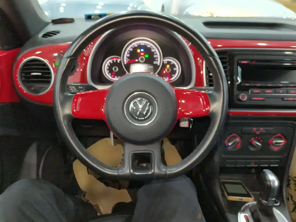 Volkswagen Beetle 2015 180TSI фото 11