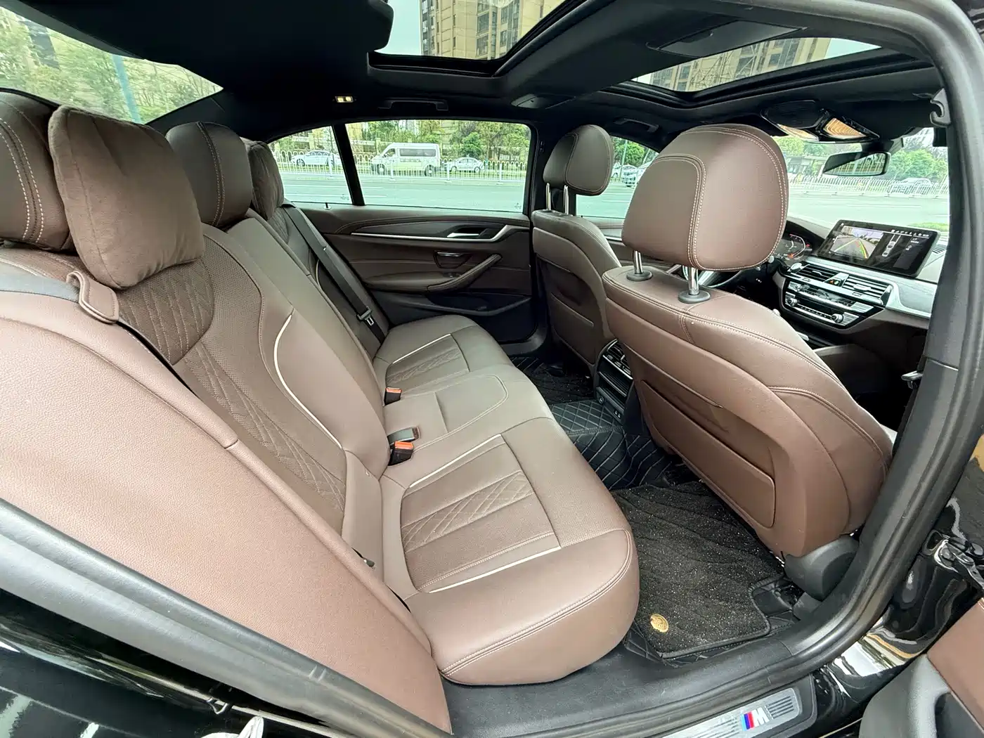 BMW 5 Series 2022 Facelift 530Li Leading M Sport Package фото 6