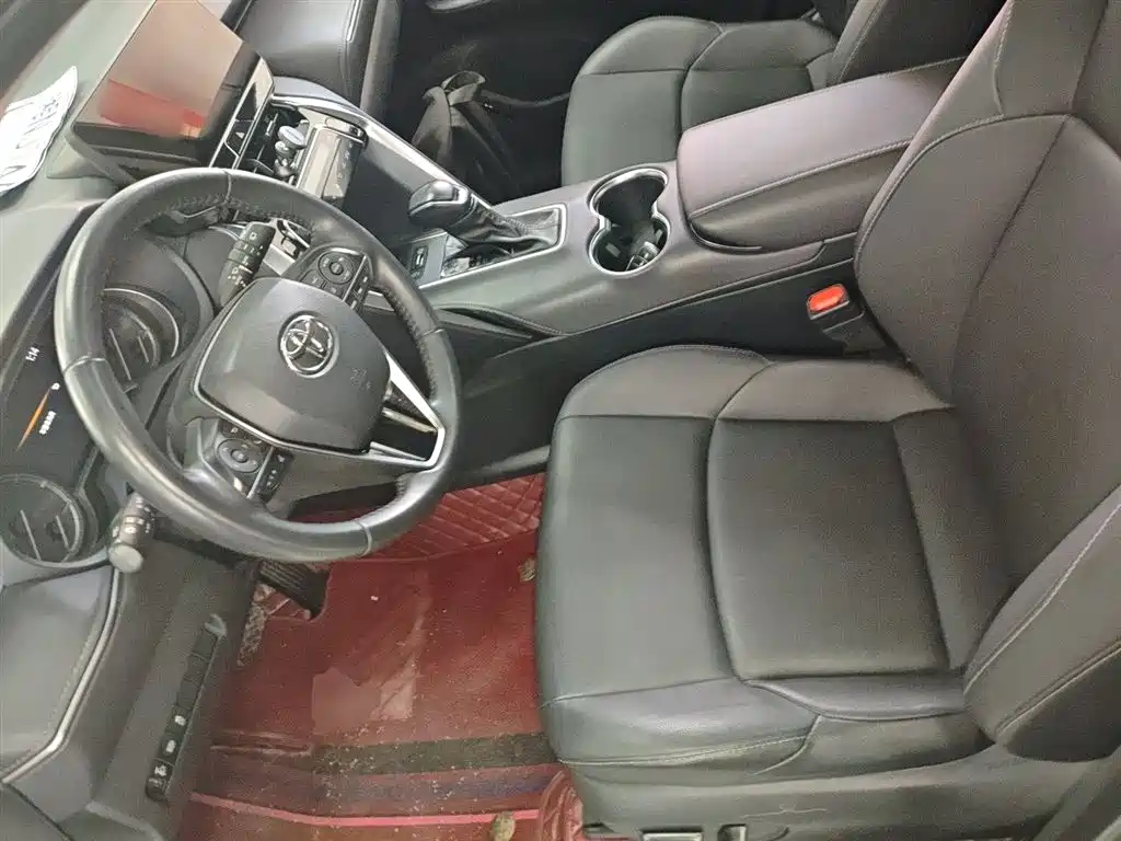 Toyota Venza 2023 2.0L CVT FWD Luxury фото 16