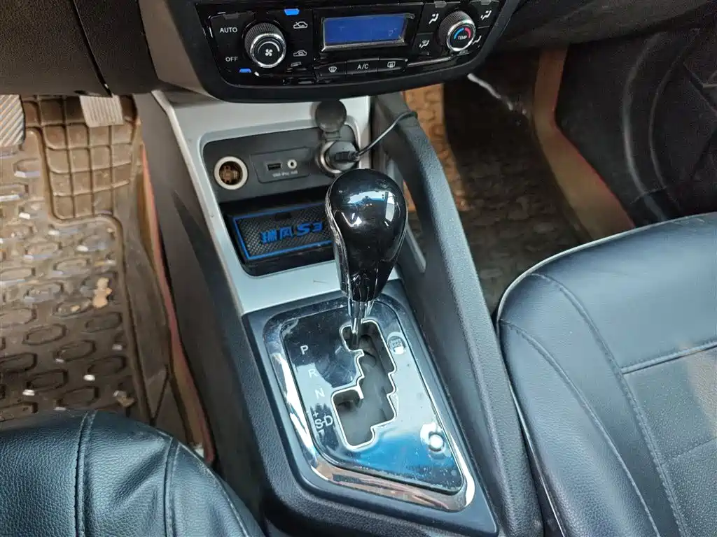 JAC Refine S3 2015 2014 1.5L CVT Luxury Smart