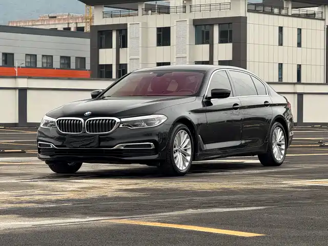 BMW 5 SERIES