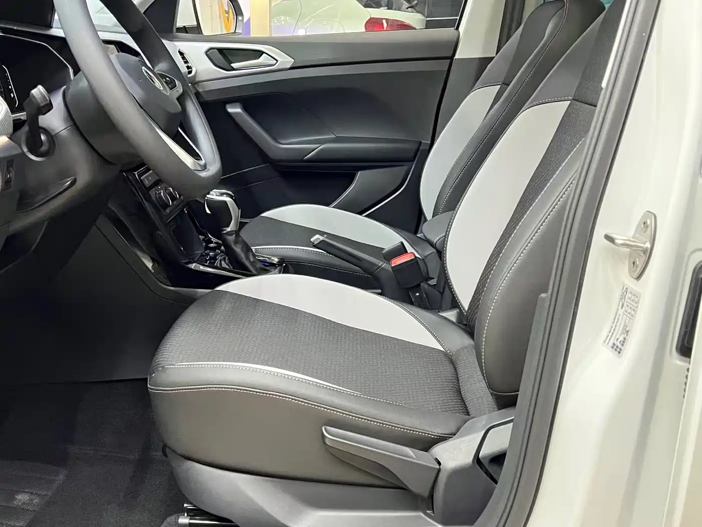 VOLKSWAGEN EXPLORING THE SHADOW