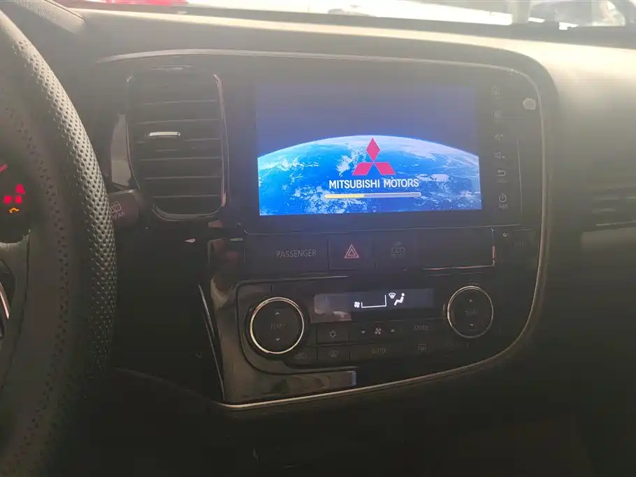 Mitsubishi Outlander 2017 2.0L 2WD Glory 5-seater фото 13