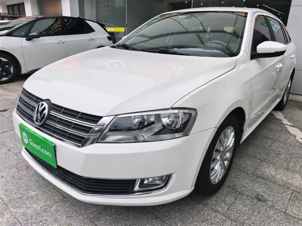 Volkswagen Lavida Tour 2013 1.6L Auto Luxury