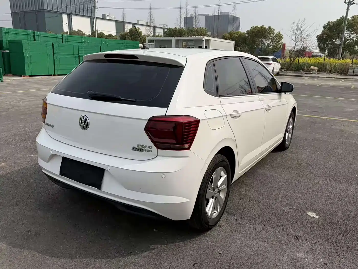 Volkswagen Polo 2019 Plus 1.5L Automatic Colorful Tech Edition фото 9