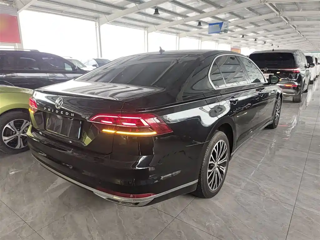 Volkswagen Phideon 2019 380TSI 2WD Business Edition China VI фото 7
