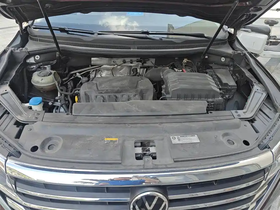 Volkswagen Viloran 2022 380TSI Premium Edition фото 10