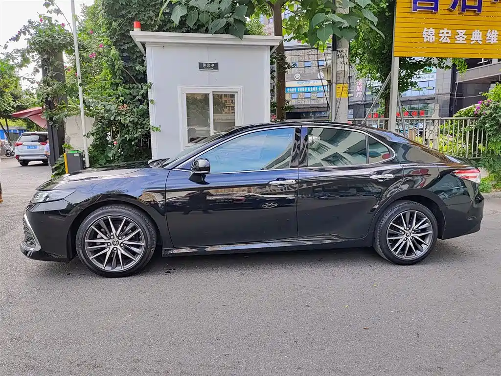 Toyota Camry 2021 2.5S Feng Shang Edition фото 3