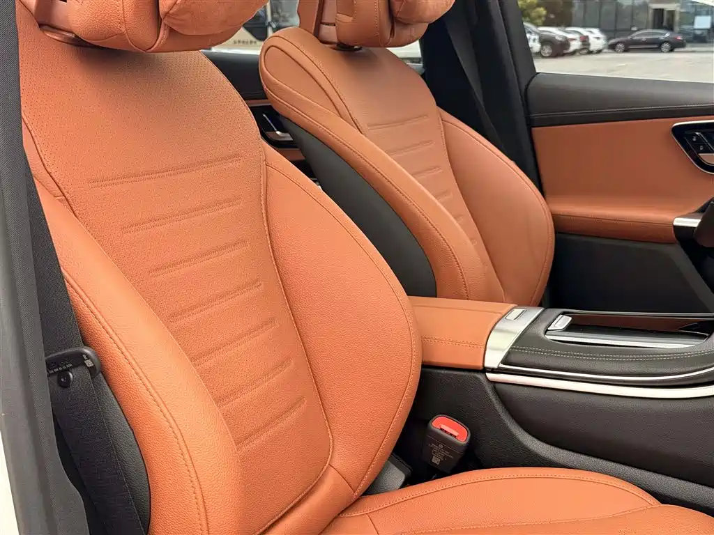 Mercedes-Benz GLC 2023 Facelift GLC 260 L 4MATIC Sport 5-Seater фото 19