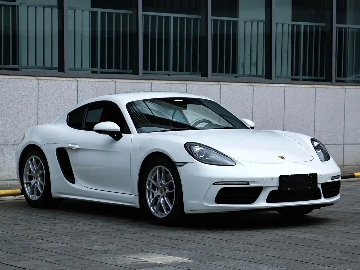 Porsche 718 2018 Cayman 2.0T фото 2