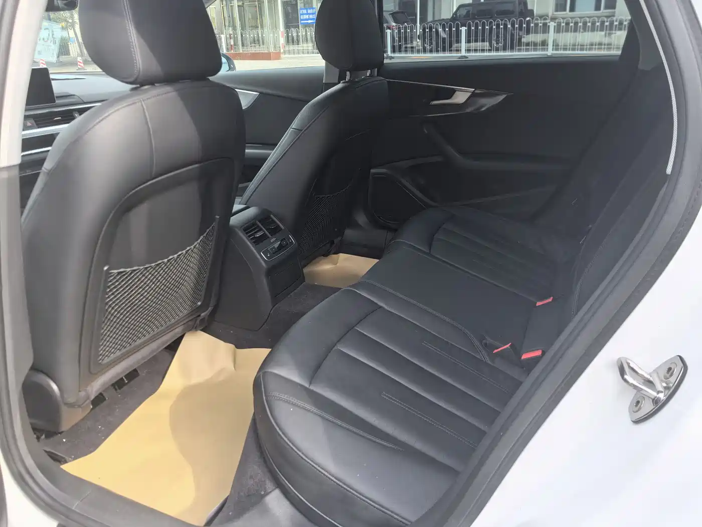 Audi A4L 2017 40 TFSI Fashion Edition фото 6