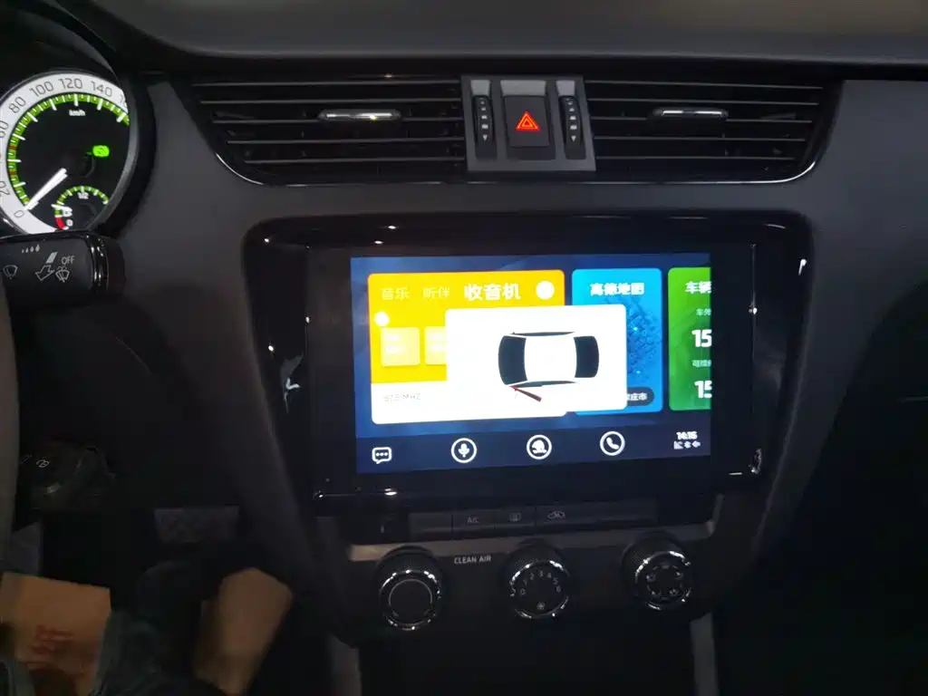 Škoda Octavia 2022 1.5L Automatic Comfort Edition фото 9
